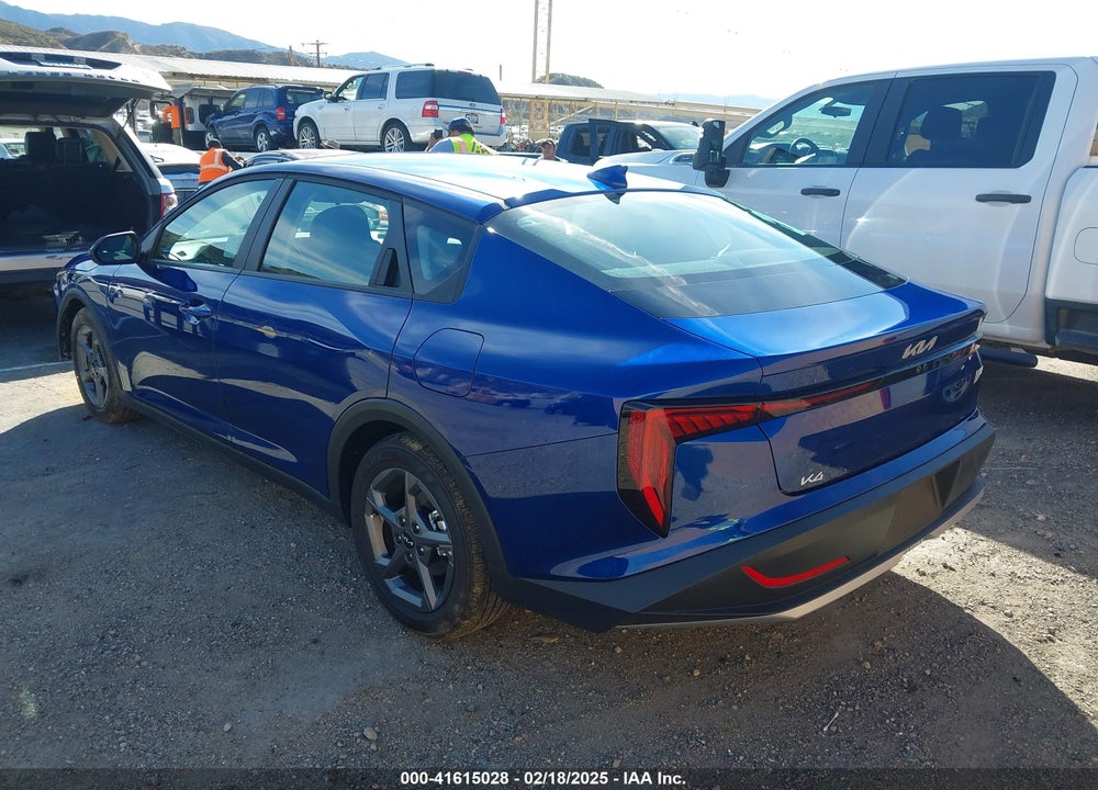 2025 KIA K4 LXS VIN: 3KPFT4DE5SE027655
