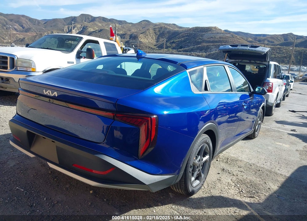 2025 KIA K4 LXS VIN: 3KPFT4DE5SE027655