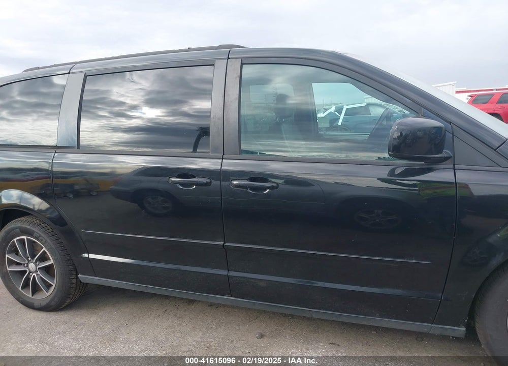 2017 DODGE GRAND CARAVAN GT VIN: 2C4RDGEG8HR814425
