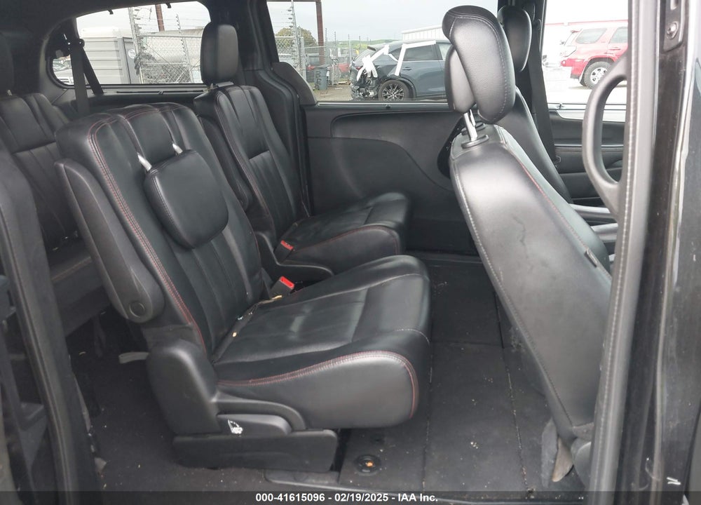 2017 DODGE GRAND CARAVAN GT VIN: 2C4RDGEG8HR814425