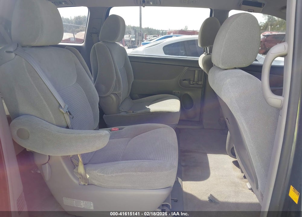 2010 TOYOTA SIENNA CE VIN: 5TDKK4CC5AS292372