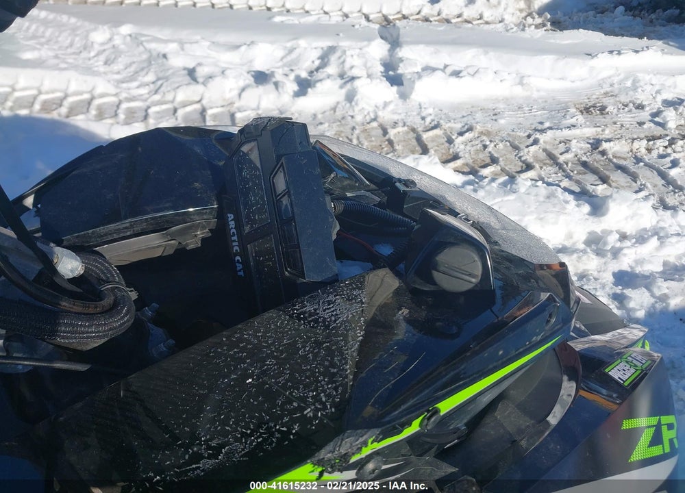 2019 ARCTIC CAT ZR 8000 VIN: 4UF19SNWXKT110227