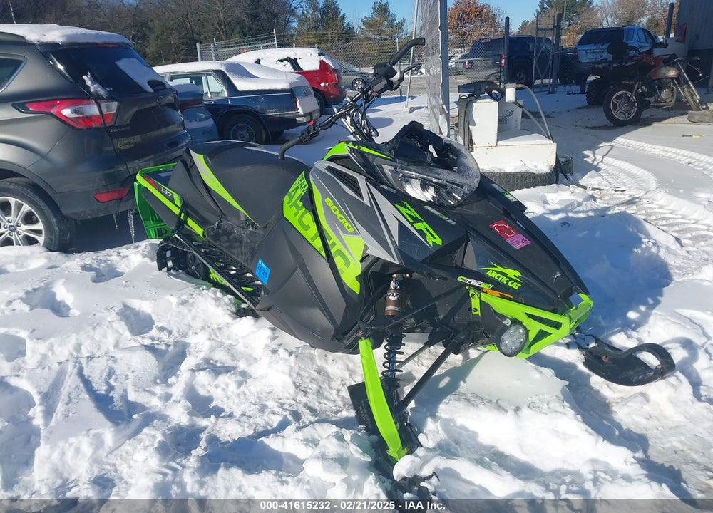 2019 ARCTIC CAT ZR 8000 VIN: 4UF19SNWXKT110227
