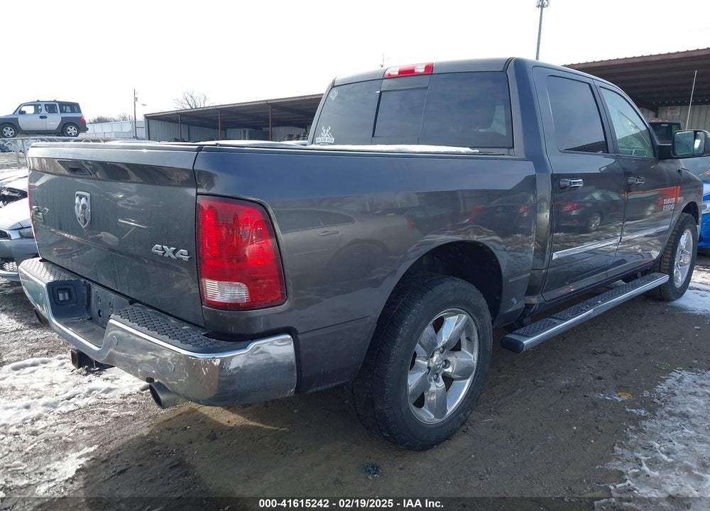 2016 RAM 1500 VIN: 3C6RR7LT2GG344972