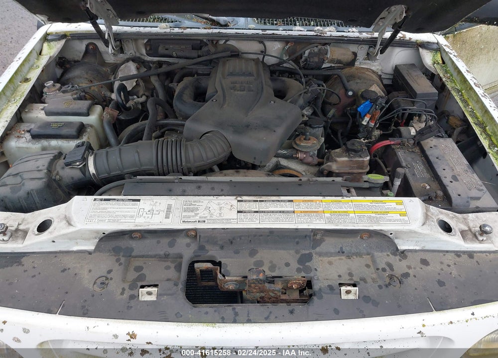 2000 FORD EXPLORER XLT VIN: 1FMZU73E1YZB04723