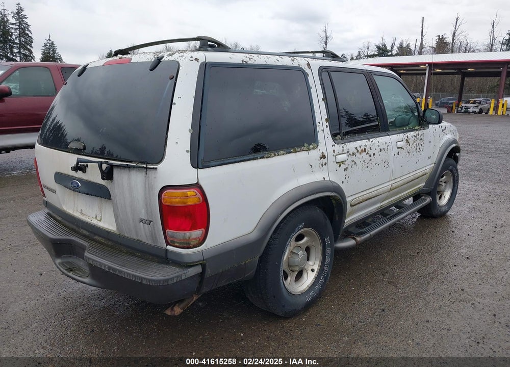 2000 FORD EXPLORER XLT VIN: 1FMZU73E1YZB04723