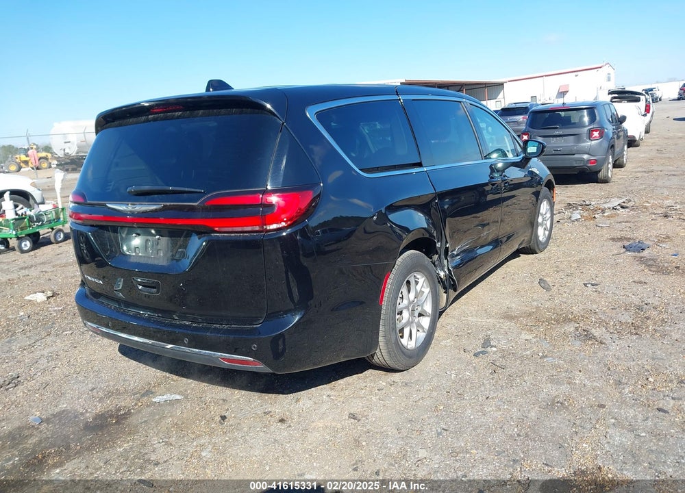 2024 CHRYSLER PACIFICA TOURING L VIN: 2C4RC1BG1RR151303