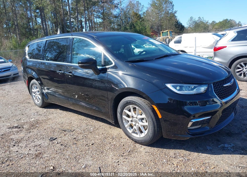 2024 CHRYSLER PACIFICA TOURING L VIN: 2C4RC1BG1RR151303