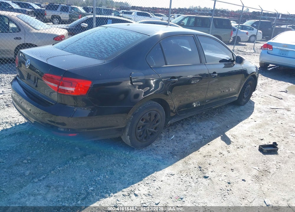 2015 VOLKSWAGEN JETTA VIN: 3VW2K7AJ1FM269582