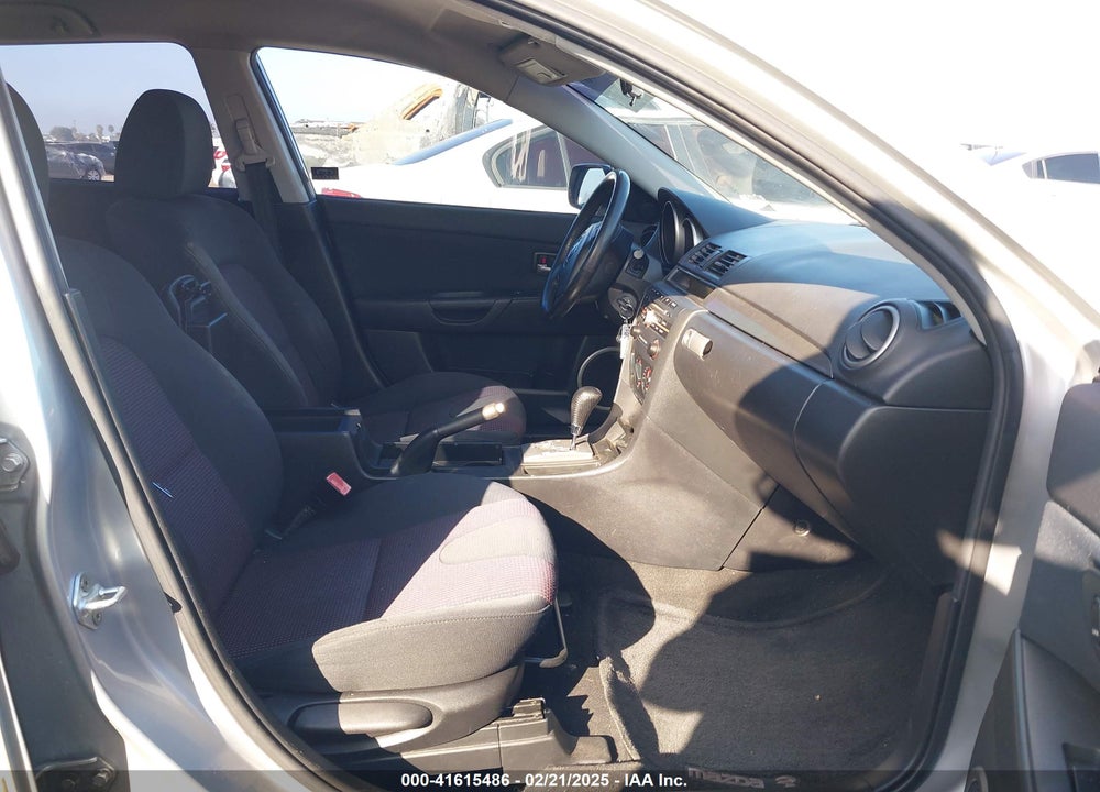 2004 MAZDA MAZDA3 VIN: JM1BK143641186138