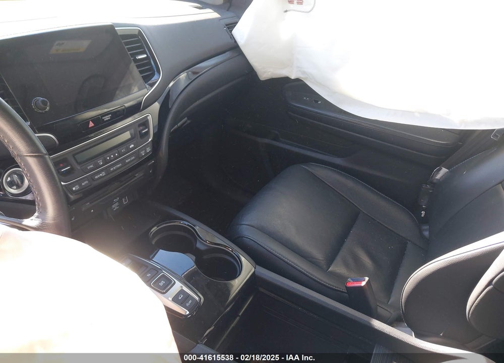 2019 HONDA PILOT TOURING VIN: 5FNYF6H66KB073553