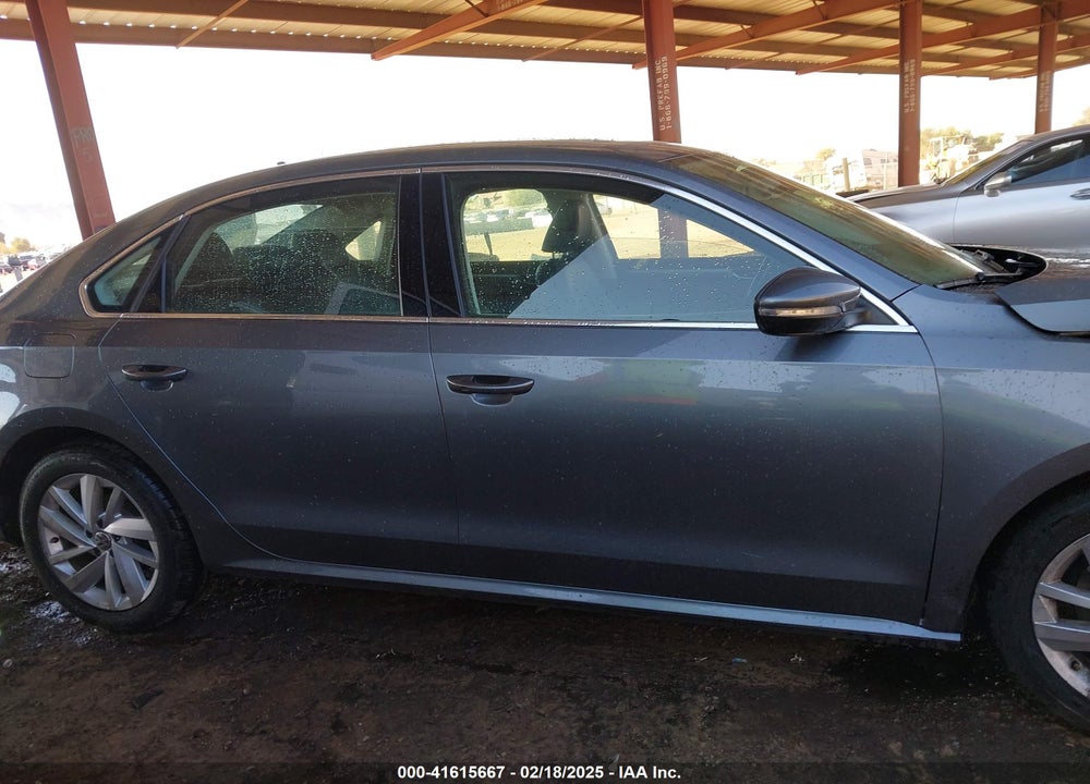 2018 VOLKSWAGEN PASSAT VIN: 1VWBA7A37JC002204