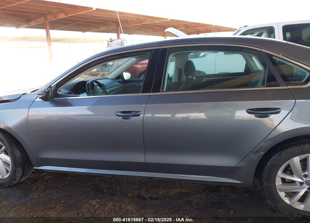 2018 VOLKSWAGEN PASSAT VIN: 1VWBA7A37JC002204
