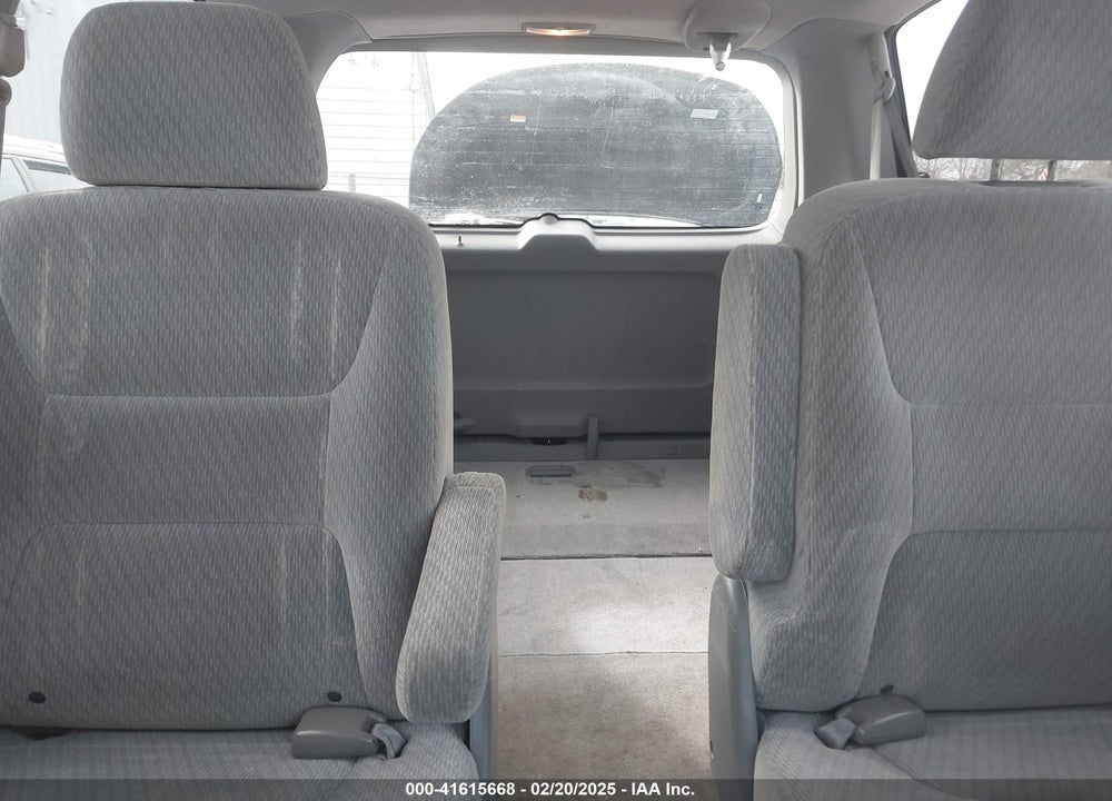 2004 HONDA ODYSSEY LX VIN: 5FNRL18574B076634