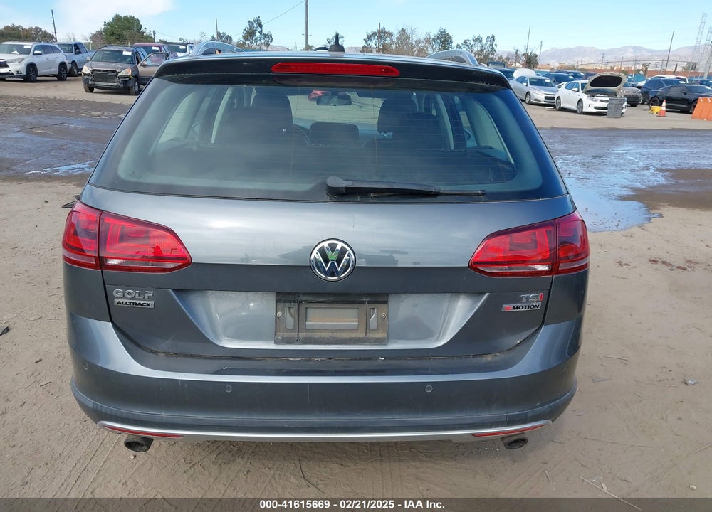 2017 VOLKSWAGEN GOLF ALLTRACK VIN: 3VWH17AUXHM527477