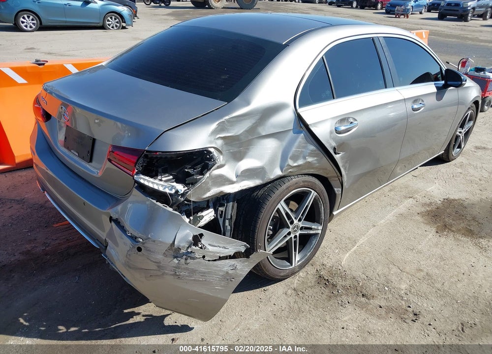 2019 MERCEDES-BENZ A 220 VIN: WDD3G4EB9KW017976