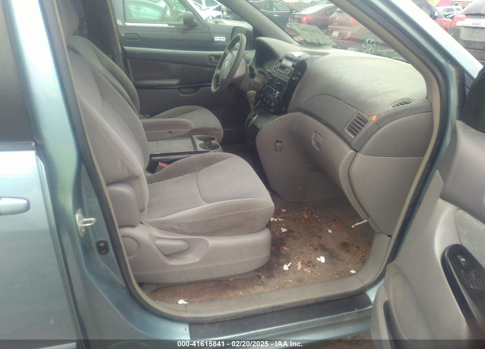 2004 TOYOTA SIENNA LE VIN: 5TDZA23C64S213544