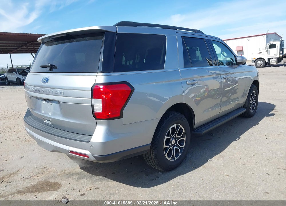 2024 FORD EXPEDITION XLT VIN: 1FMJU1H83REA42618