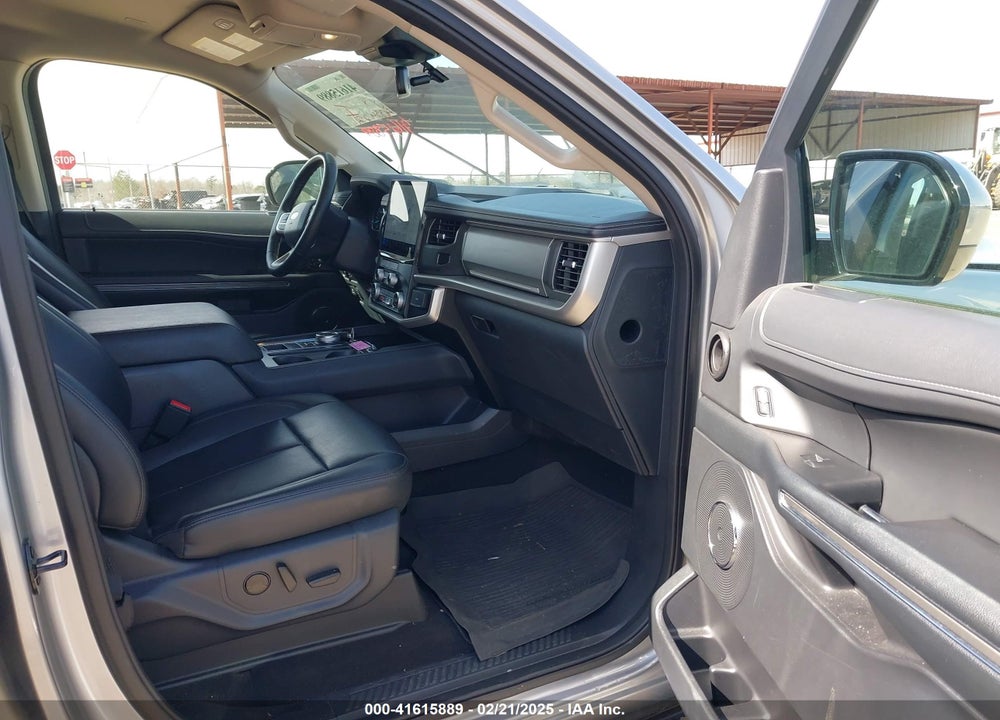 2024 FORD EXPEDITION XLT VIN: 1FMJU1H83REA42618