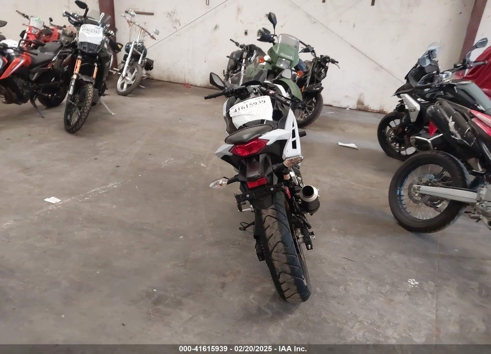 2014 KAWASAKI EX300 B VIN: JKAEX8B1XEA004767