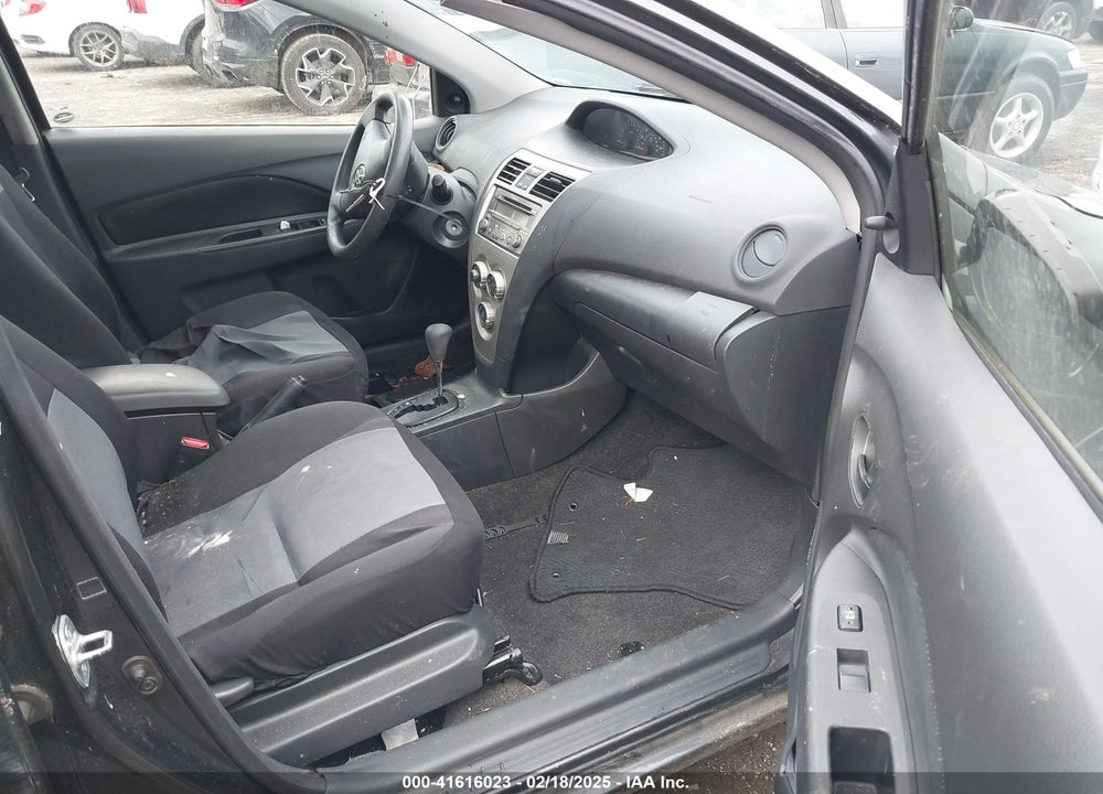 2012 TOYOTA YARIS VIN: JTDBT4K35CL031701