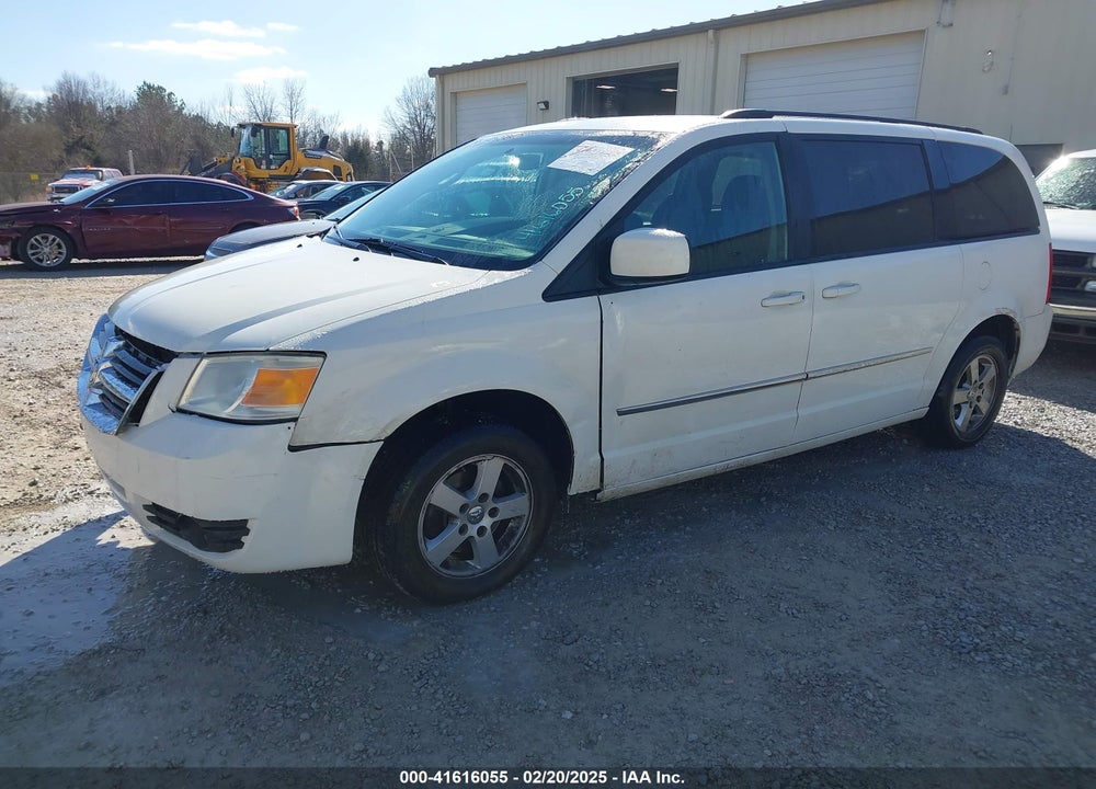 2010 DODGE GRAND CARAVAN VIN: 2D4RN5D11AR496932
