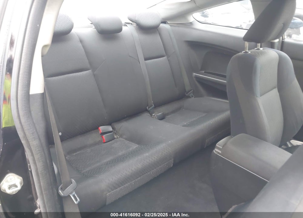 2015 HONDA CIVIC VIN: 2HGFG3B58FH517410