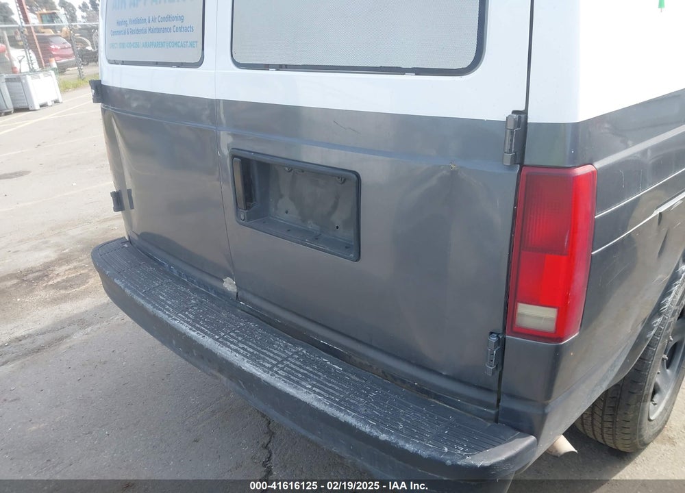 2004 CHEVROLET ASTRO VIN: 1GCDM19X74B109660