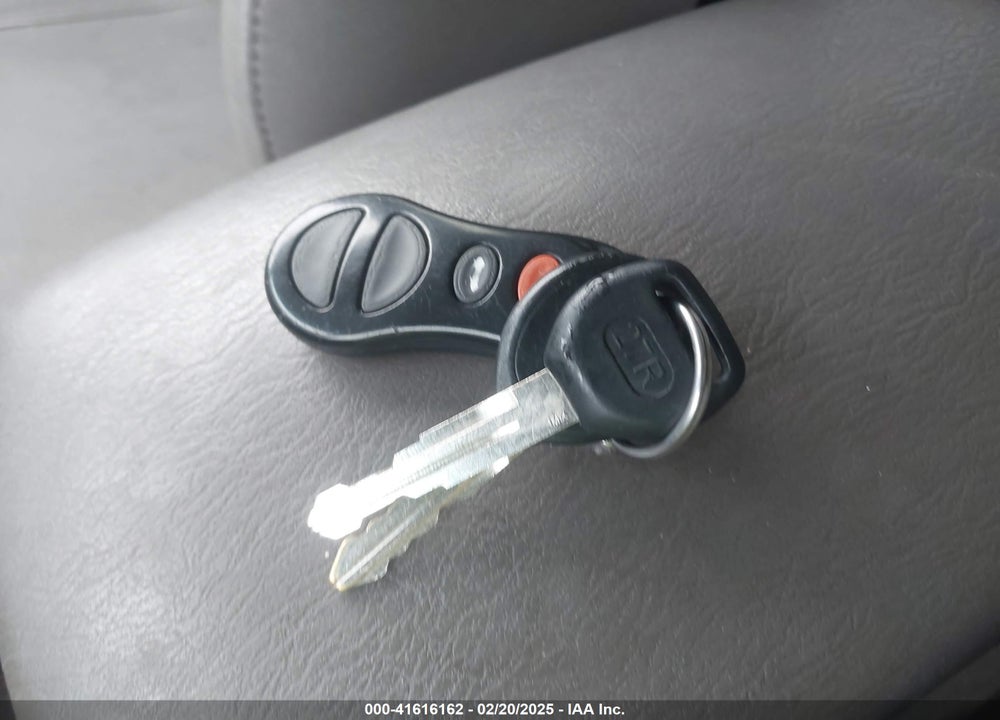 2002 JEEP LIBERTY RENEGADE VIN: 1J4GL38K22W354030