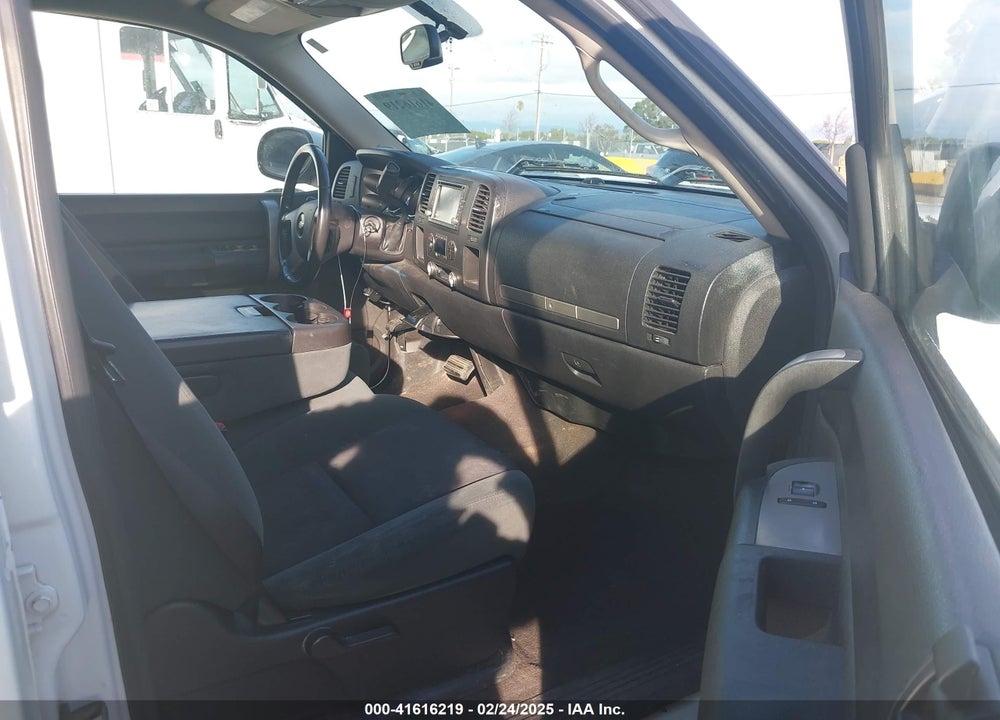 2009 CHEVROLET SILVERADO 1500 LT VIN: 3GCEC23079G211550