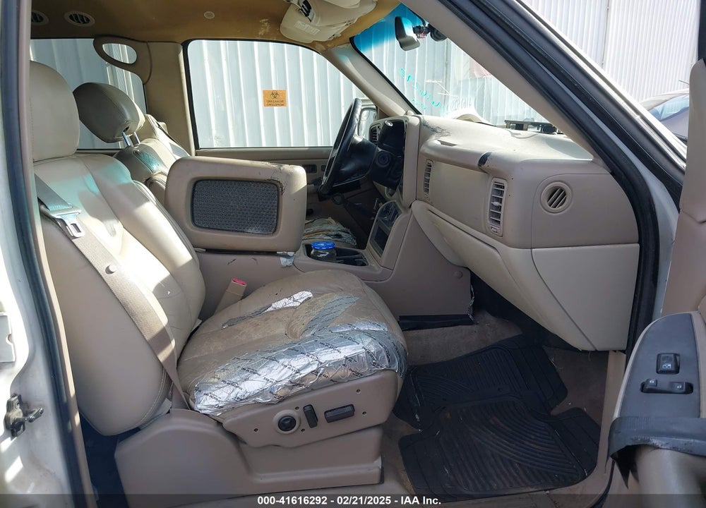 2004 CHEVROLET TAHOE LT VIN: 1GNEK13Z14R150420