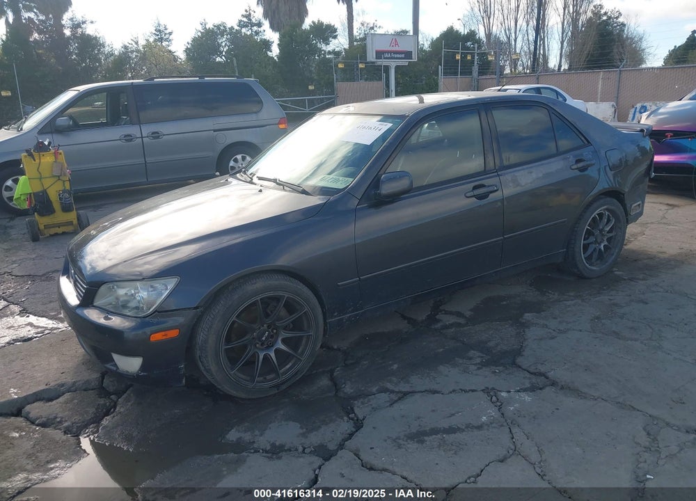 2001 LEXUS IS 300 VIN: JTHBD182710019914