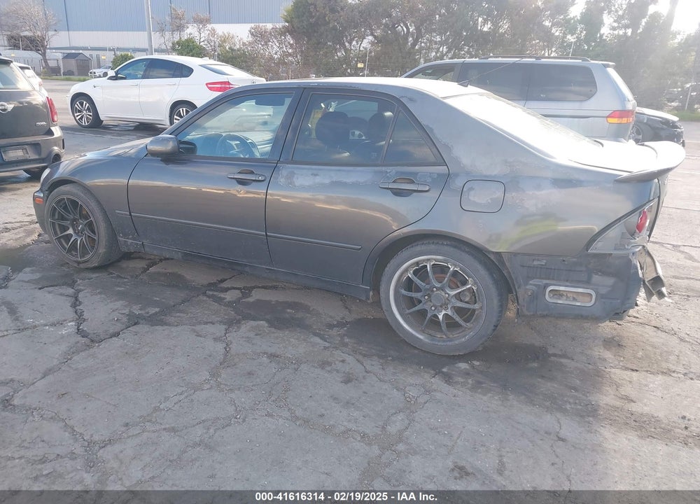 2001 LEXUS IS 300 VIN: JTHBD182710019914