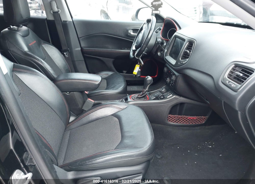 2018 JEEP COMPASS VIN: 3C4NJDDB3JT450932