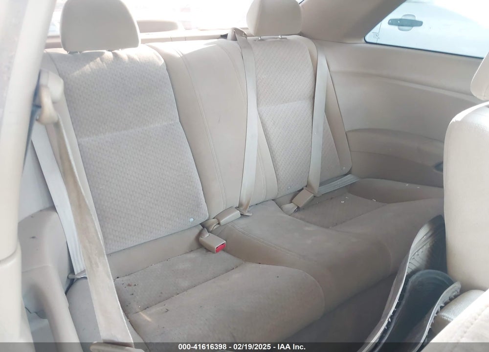 2004 HONDA CIVIC VP VIN: 1HGEM22124L068172