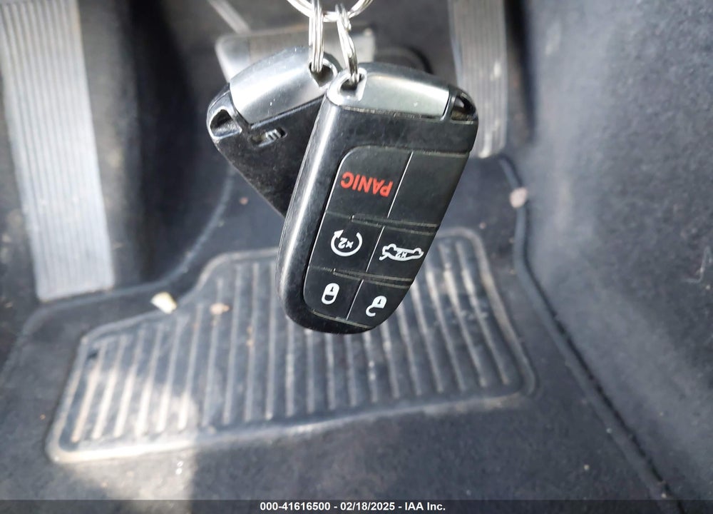 2013 CHRYSLER 300 VIN: 2C3CCAAG1DH588289