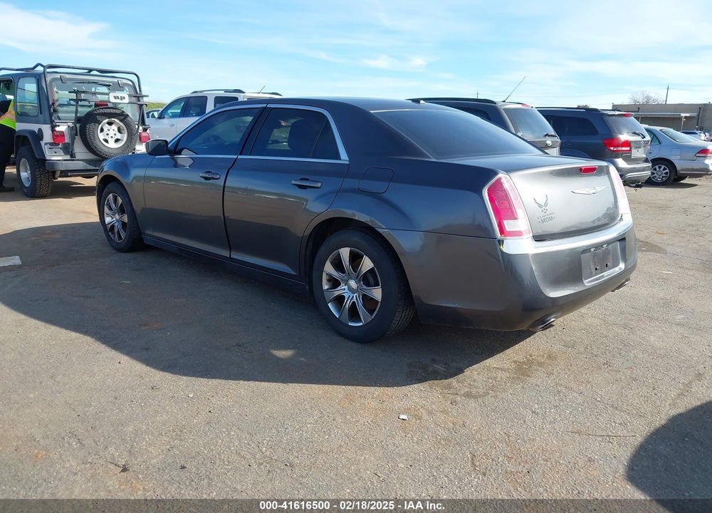 2013 CHRYSLER 300 VIN: 2C3CCAAG1DH588289