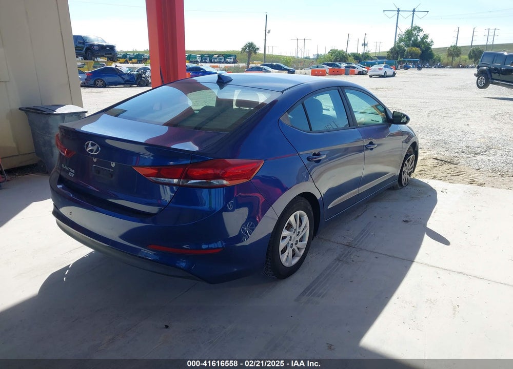 2017 HYUNDAI ELANTRA VIN: 5NPD74LF1HH186585