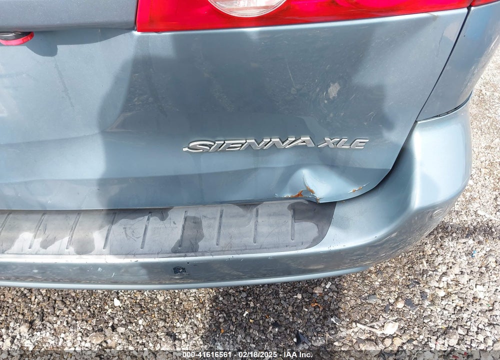 2008 TOYOTA SIENNA XLE VIN: 5TDZK22C08S196003