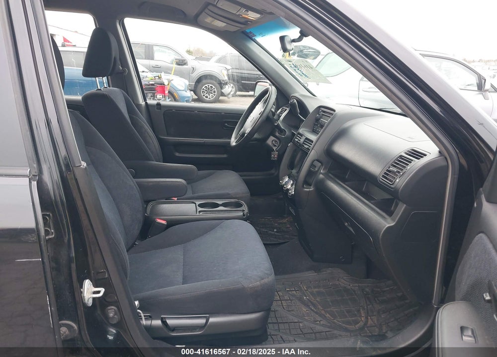 2005 HONDA CR-V LX VIN: JHLRD78515C057403