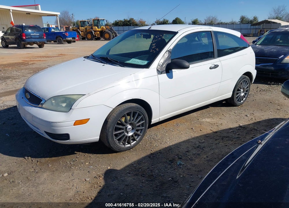 2005 FORD FOCUS ZX3 VIN: 3FAFP31N15R159897