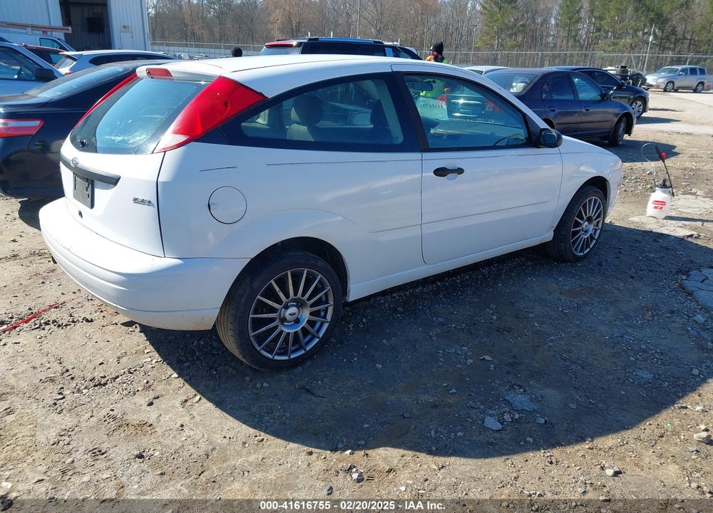 2005 FORD FOCUS ZX3 VIN: 3FAFP31N15R159897