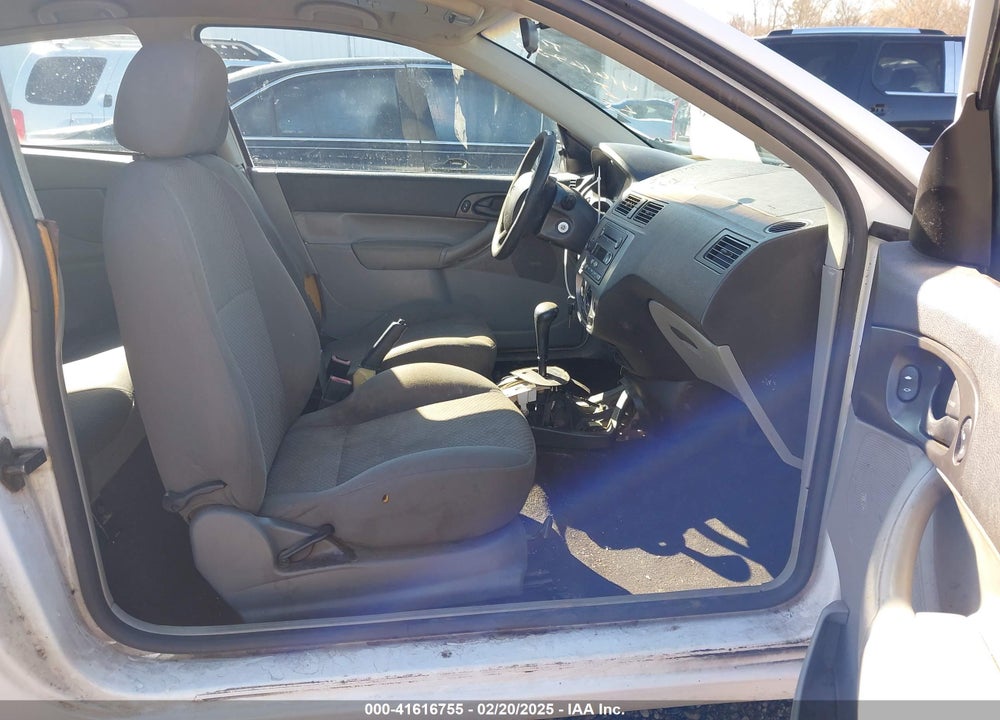 2005 FORD FOCUS ZX3 VIN: 3FAFP31N15R159897