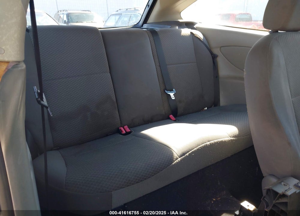 2005 FORD FOCUS ZX3 VIN: 3FAFP31N15R159897