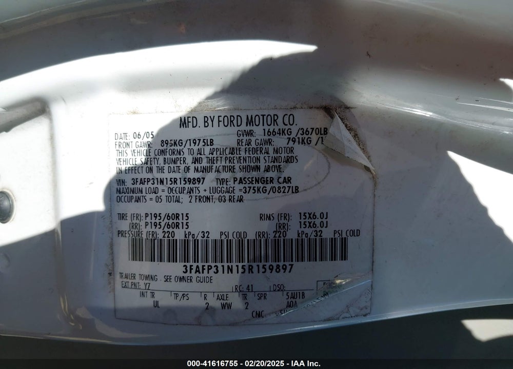 2005 FORD FOCUS ZX3 VIN: 3FAFP31N15R159897