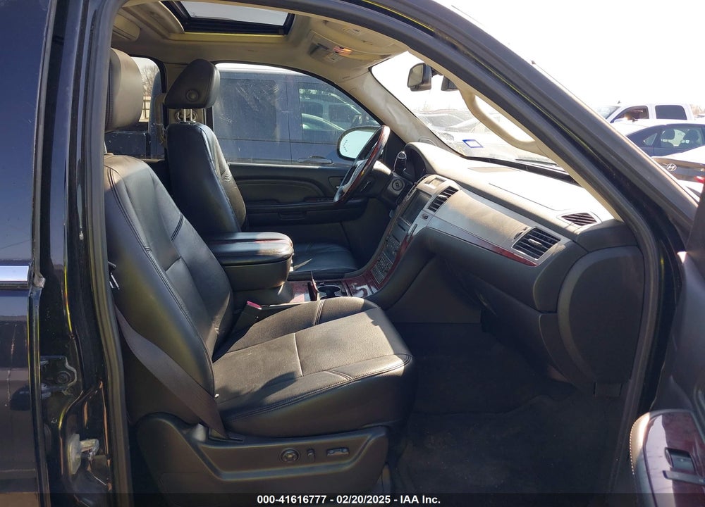 2008 CADILLAC ESCALADE EXT VIN: 3GYFK62838G209857