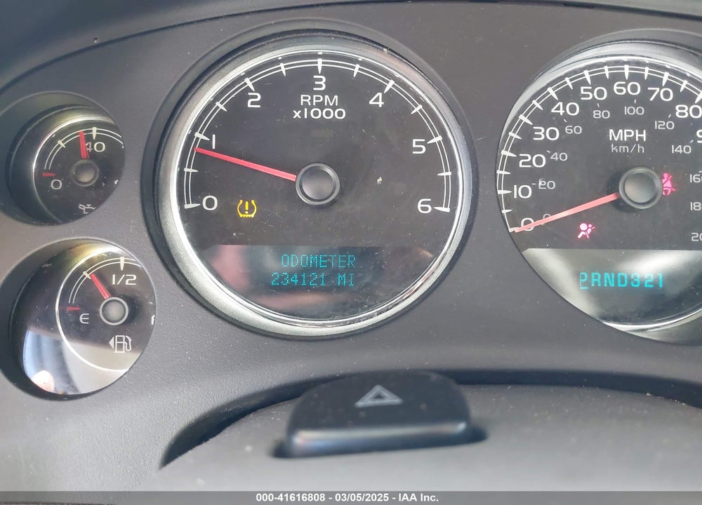 2007 CHEVROLET TAHOE LT VIN: 1GNFC13J77R105286