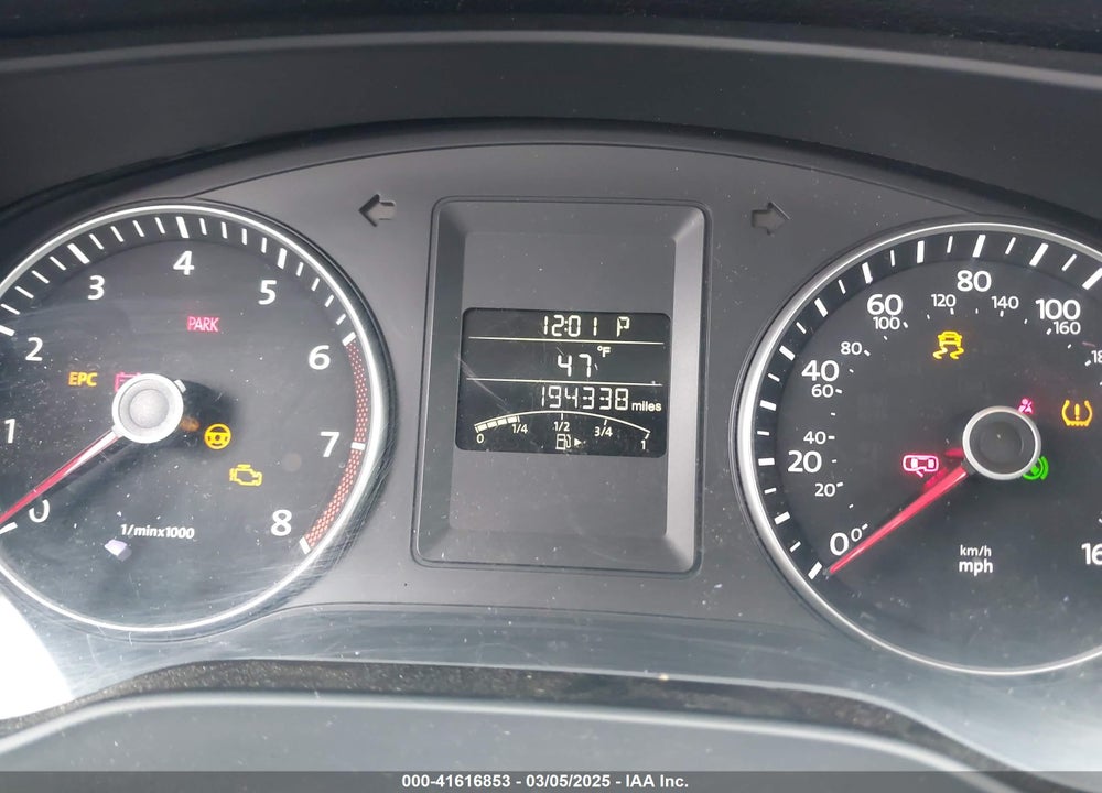 2014 VOLKSWAGEN JETTA VIN: 3VWD17AJ6EM238886