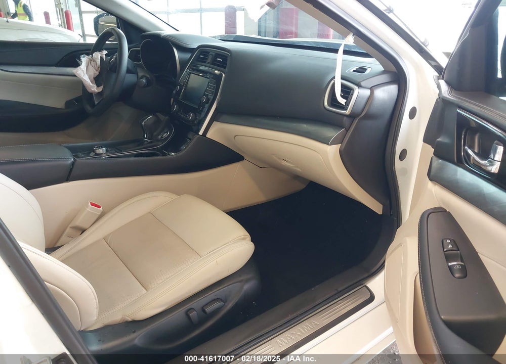 2017 NISSAN MAXIMA VIN: 1N4AA6AP9HC376177