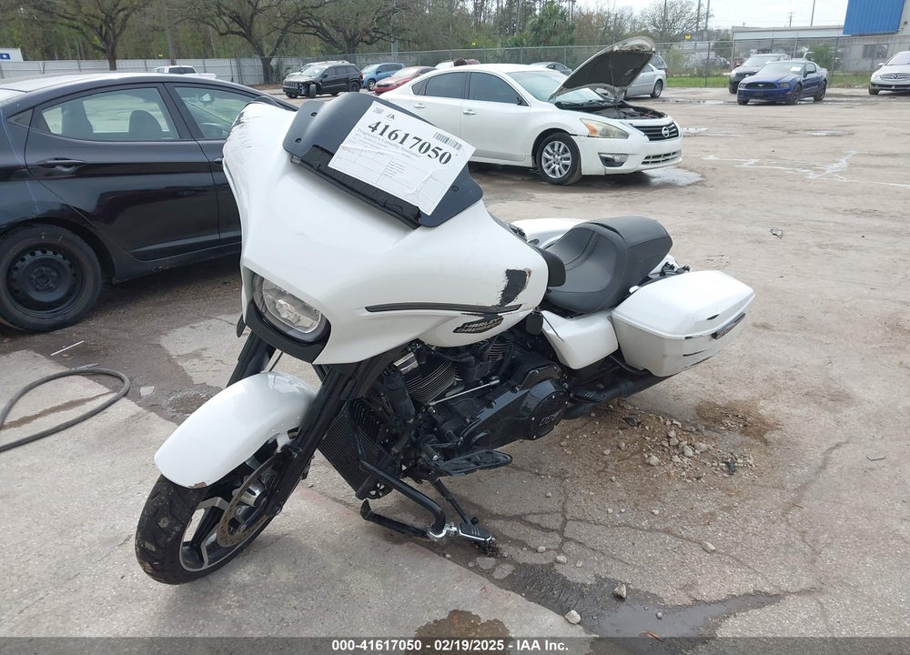 2024 HARLEY-DAVIDSON FLHX VIN: 1HD1KB715RB603695